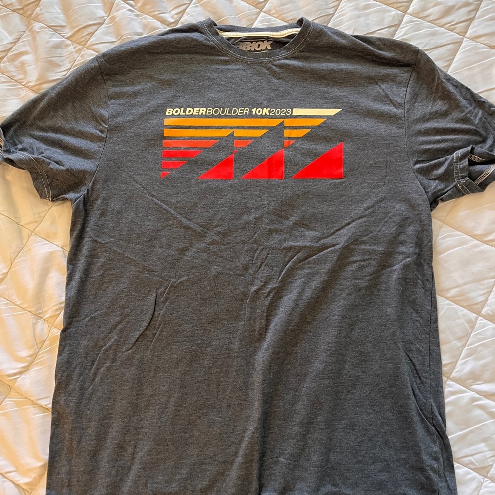 Gray Bolder Boulder 10K 2023 Men's Shirt